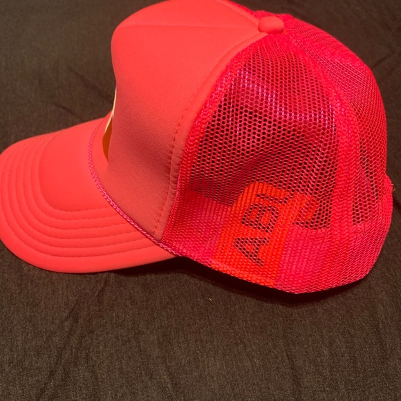 OFF WHITE x MCA “figures of speech” hat. ( SOLD) - Picture 4 of 4
